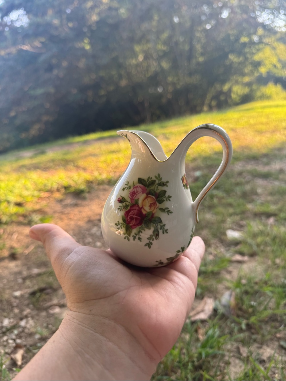 Vintage bone china Royal Albert old country roses mini pitcher/cream pitcher